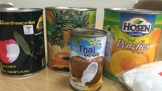 Hà Nội thu giữ nửa tấn thực phẩm không nguồn gốc ở chợ Đồng Xuân