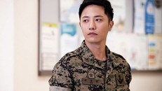 Hậu duệ mặt trời bị phạt cảnh cáo vì cảnh văng tục