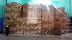 Phát hiện gần 150 tấn bột mì hết hạn sử dụng tại TP.HCM