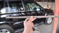 Hà Nội: Thanh sắt ở đường sắt trên cao rơi trúng người đi đường