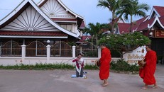 Hình ảnh đẹp mỗi sáng trên khắp đất nước Lào