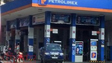 Đại hội cổ đông thường niên năm 2018 của Petrolimex đã thông qua phương án chia cổ tức năm 2017 với tỷ lệ 30%/vốn điều lệ. Ảnh: Hoàng Tuyết