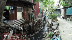 Sống mòn bên những dòng kênh chết giữa Thủ đô