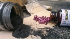 Giám đốc dùng than tre sản xuất thuốc chữa ung thư bị bắt