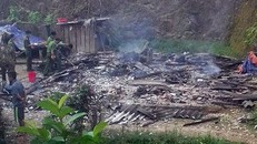 Sau khi gây án, nam thanh niên đã đốt nhà nạn nhân. Ảnh: Sơn Công