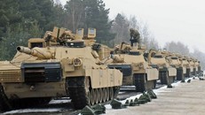 Xe tăng Mỹ được triển khai tới Ba Lan. Ảnh: AFP.