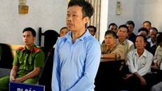 Bị cáo Y Tuyến Ksơr tại tòa. Ảnh: Quang Hưng.