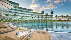 Nghỉ dưỡng cao cấp giá mềm, nhà giàu cũng thích