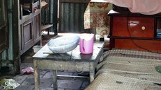 Hiện trường vụ án mạng tại nhà La Văn Quới. Ảnh: Nguyễn Thanh.