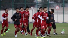 Việt Nam tập buổi thứ 2 ở Qatar, thầy Park đón tin vui từ Trọng Hoàng