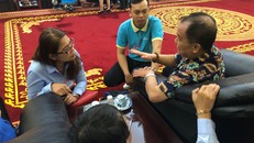 Du khách trong đoàn khách du lịch Việt bị đánh bom ở Ai Cập, về nước vào chiều 1/1. (Ảnh CTV)