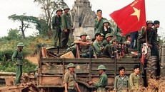 Quân tình nguyện Việt Nam tại Kampong Cham trước khi rút về nước năm 1989. Ảnh: Southeast Asia Globe.