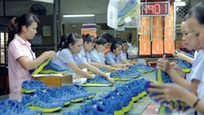 'Miếng ngon' từ thị trường giày dép nội địa