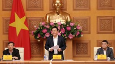 Phó Thủ tướng Vương Đình Huệ, Chủ tịch Hội đồng Tư vấn chính sách tài chính, tiền tệ quốc gia chủ trì cuộc họp. (Ảnh: Văn Điệp/TTXVN)