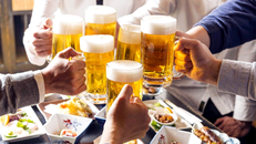 Rượu bia làm gia tăng số vụ tai nạn giao thông.