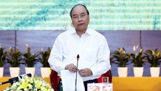 Thủ tướng Nguyễn Xuân Phúc chủ trì buổi làm việc của Tiểu ban Kinh tế-Xã hội Đại hội XIII với các địa phương khu vực miền núi phía Bắc. (Ảnh: Thống Nhất/TTXVN)