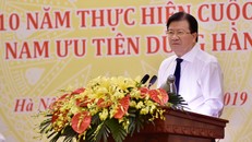 Phó Thủ tướng Trịnh Đình Dũng phát biểu tại hội nghị. Ảnh: VGP/Đoàn Bắc