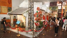 Không gian trưng bày Tết Trung thu truyền thống tại Hoàng thành Thăng Long. Ảnh: Thanh Tùng/TTXVN