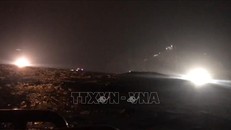 Lực lượng cứu hộ Hàn Quốc tham gia chiến dịch cứu hộ máy bay trực thăng gặp nạn tại vùng biển gần quần đảo tranh chấp Dokdo ở biển Nhật Bản ngày 1/11/2019. Ảnh: YONHAP/TTXVN