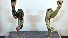 Những hiện vật khảo cổ thuộc nền văn hóa Óc Eo. (Ảnh: Minh Đức/TTXVN)