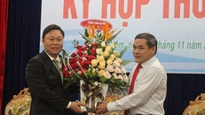 Ông Lê Trí Thanh (trái) được bầu giữ chức Chủ tịch UBND tỉnh Quảng Nam - Ảnh: VGP/Lưu Hương