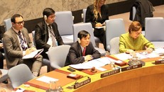 Đại sứ Đặng Đình Quý, Trưởng Phái đoàn đại diện thường trực Việt Nam tại Liên hợp quốc, Chủ tịch Hội đồng Bảo an tháng 1/2020 và các cán bộ phái đoàn Việt Nam tại phiên họp. (Ảnh: Khắc Hiếu/TTXVN)