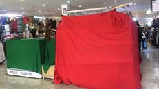 Tiểu thương Saigon Square đồng loạt đóng cửa trước đợt truy quét hàng giả của lực lượng QLTT