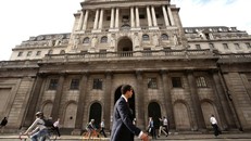 Quang cảnh bên ngoài Ngân hàng Trung ương Anh (BOE) tại London. (Ảnh: PA/TTXVN)