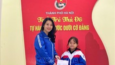 Bé gái lớp 4 gửi tiền mừng tuổi mua khẩu trang tặng người dân chống dịch