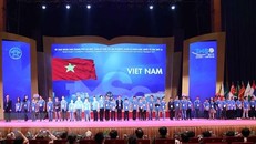Đội chủ nhà Việt Nam dự thi Olympic Toán học và Khoa học quốc tế lần thứ 16 - IMSO 2019. (Ảnh: Thanh Tùng/TTXVN)