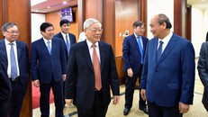 Tổng Bí thư, Chủ tịch nước Nguyễn Phú Trọng và Thủ tướng Chính phủ Nguyễn Xuân Phúc. Ảnh VGP/Nhật Bắc