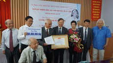 Ủy Ban Giải thưởng khoa học Trần Văn Giàu đã tổ chức Lễ trao giải thưởng khoa học Trần Văn Giàu lần thứ 10 cho công trình Vùng đất Nam bộ (NXB Chính trị quốc gia sự thật) trong ngày 23/10.