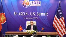 Thủ tướng Nguyễn Xuân Phúc chủ trì Hội nghị Cấp cao ASEAN-Hoa Kỳ lần thứ 8 tại điểm cầu Hà Nội.