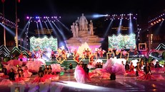 Chương trình nghệ thuật tại lễ hội hoa tam giác mạch tỉnh Hà Giang. (Ảnh: Minh Tâm/TTXVN)