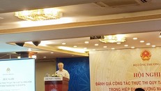 Hội nghị đánh giá công tác thực thi quy tắc xuất xứ hàng hóa trong Hiệp định EVFTA do Thứ trưởng Bộ Công Thương Trần Quốc Khánh chủ trì. Ảnh: Kiều Trang