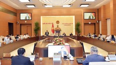 Phó Chủ tịch Quốc hội Phùng Quốc Hiển đề nghị Bộ Tài nguyên và Môi trường và cơ quan thẩm tra dự án Luật Bảo vệ môi trường (sửa đổi) tiếp thu ý kiến của các Ủy viên Ủy ban Thường vụ Quốc hội để thoàn tiện dự án Luật trước khi trình lên Quốc hội đóng góp ý