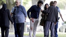 Một nạn nhân vụ xả súng ở thành phố Christchurch của New Zealand, ngày 15/3. (Ảnh: AFP/TTXVN)