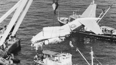 Chiếc 727 của All Nippon Airways (Nhật Bản) rơi năm 1966. Ảnh: CNN