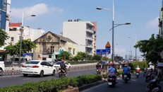 Khu vực nơi những người dân bị kẻ lạ mặt dùng vật nhọn đâm bị thương phải điều trị dự phòng phơi nhiễm HIV