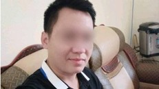 Thầy giáo tin học N.V.A. bị tố rằng đã có hành vi dụ dỗ, quan hệ tình dục khiến nữ sinh lớp 8 mang thai