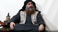 Hình ảnh Abu Bakr al-Baghdadi xuất hiện trong clip IS vừa tung ra