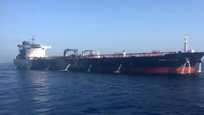 Tàu chở dầu Front Altair sau khi bốc cháy ở Vịnh Oman