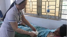 Bệnh nhân Nguyễn Văn D. đang được điều trị phục hồi chức năng tại Bệnh viện đa khoa Thống Nhất.