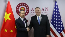 Ngoại trưởng Mỹ Mike Pompeo và người đồng cấp Trung Quốc Vương Nghị gặp nhau tại Thái Lan