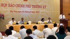 Bộ trưởng, Chủ nhiệm Văn phòng Chính phủ, Người phát ngôn của Chính phủ Mai Tiến Dũng thông báo tình hình phát triển kinh tế - xã hội 7 tháng đầu năm. Ảnh: Viết Tôn