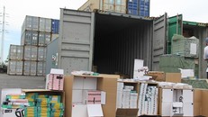 Lô hàng linh kiện điện thoại được lực lượng Hải quan phát hiện, bắt giữ 