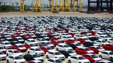 Số lượng ô tô nhập khẩu vào Việt Nam trong 6 tháng đầu năm 2019 gần tương đương số ô tô nhập khẩu trong năm 2018. Ảnh minh hoạ. 