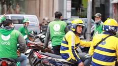 Chạy xe ôm công nghệ được xem là cá nhân kinh doanh nên đóng thuế thu nhập