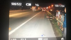 Hiện trường vụ tai nạn giao thông nghiêm trọng khiến hai người chết, một người bị thương nặng trên cao tốc Hà Nội - Bắc Giang.