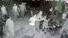 Hình ảnh trích xuất từ camera ghi lại vụ việc. Ảnh Công an tỉnh Kon Tum